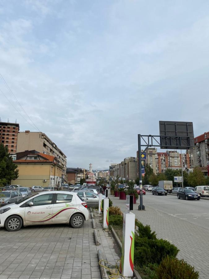 Capital Apartment Prishtina بريشتاين المظهر الخارجي الصورة